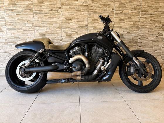 HARLEY-DAVIDSON V-ROD MUSCLE HARLEY-DAVIDSON V-ROD MUSCLE